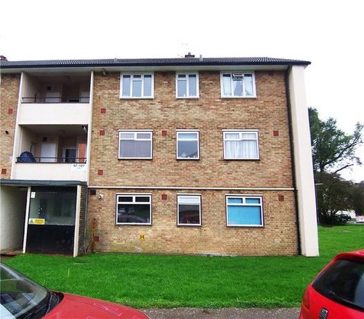2 bedroom Flat for s...